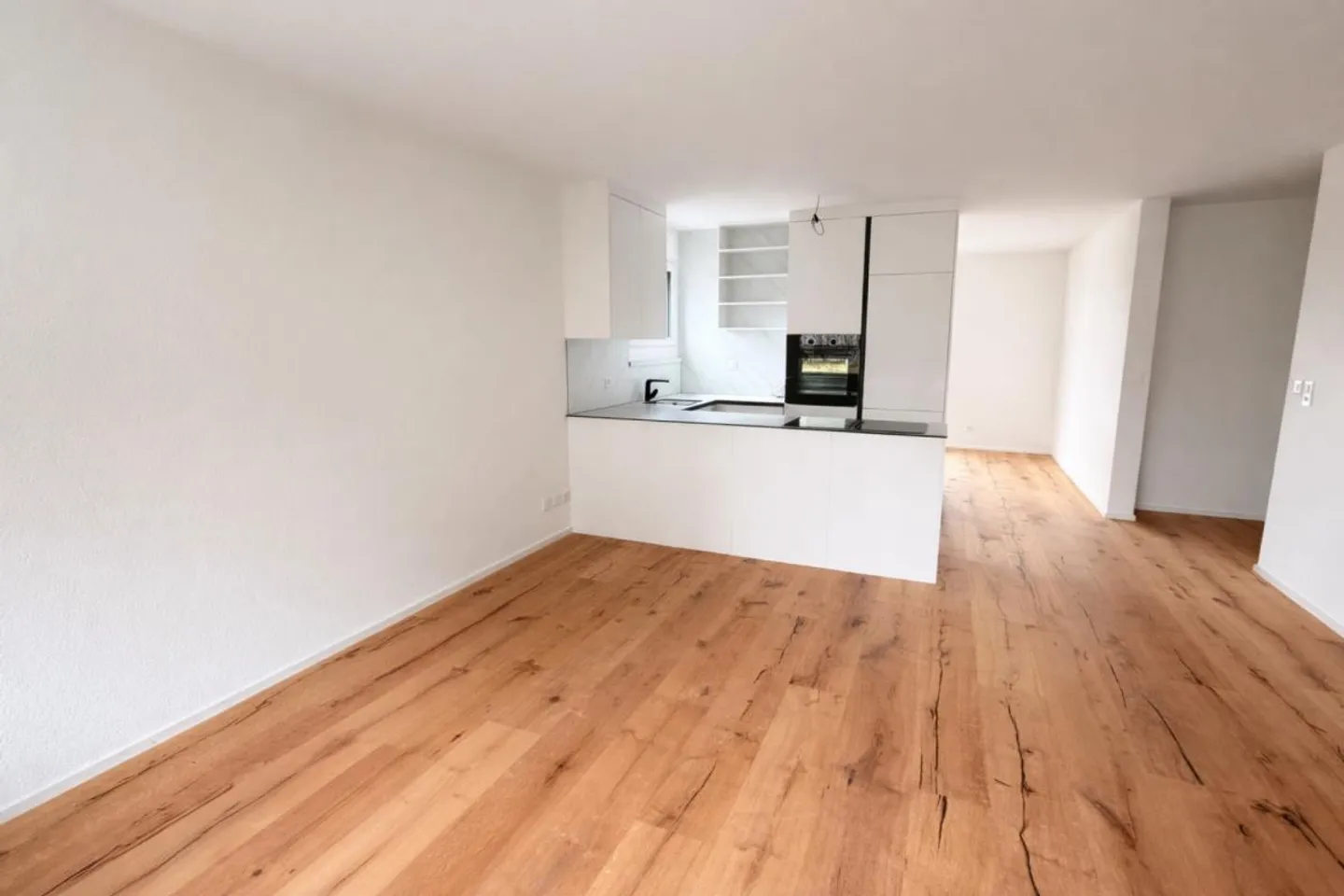 Garden apartment with lake view - Photo 2 of 10