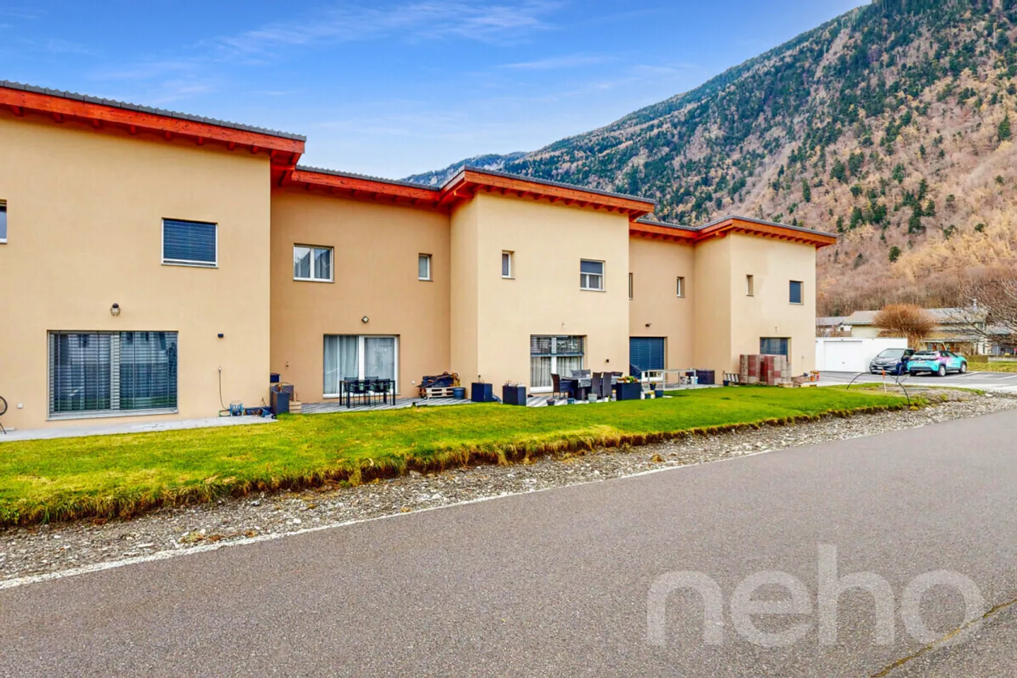 Comfort moderno e ambiente tranquillo? Casa a schiera recente - Foto 1 di 10