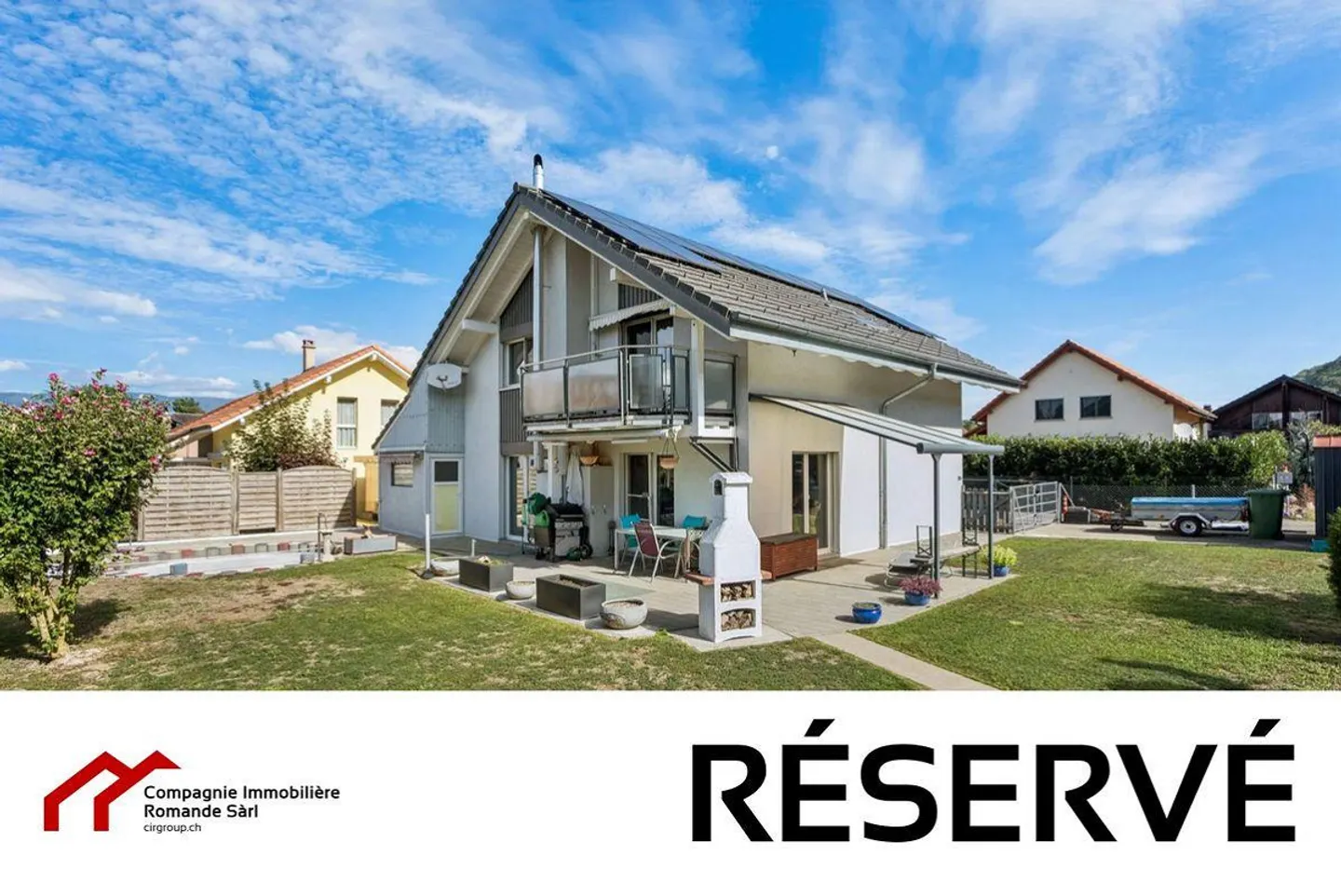 Casa indipendente con 4 camere da letto a 300 metri dal lago di Neuchâtel - Foto 1 di 11