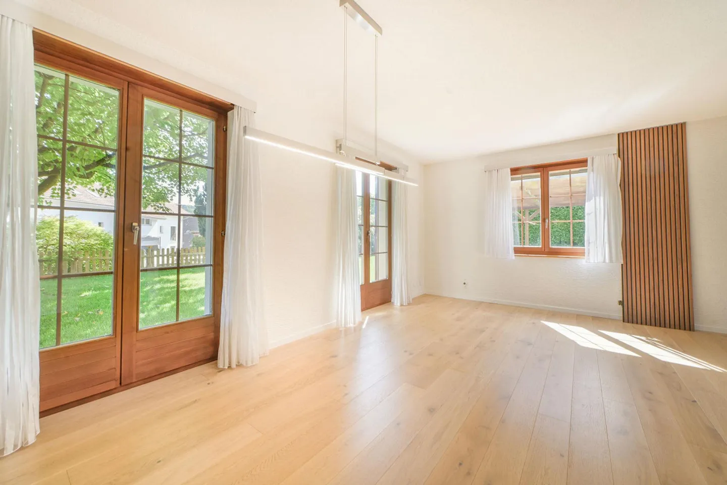 Casa unifamiliare di 6,5 stanze con giardino da sogno e vasca idromassaggio in posizione non edificabile - Foto 7 di 20