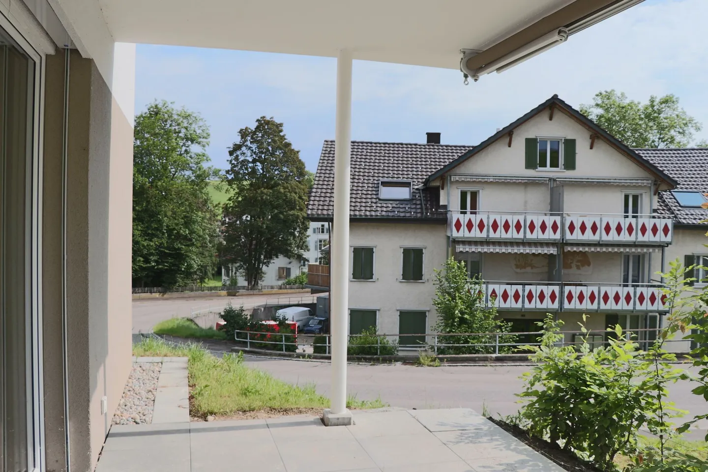 Spacious modern quiet bright ground floor apartment - Photo 5 of 15