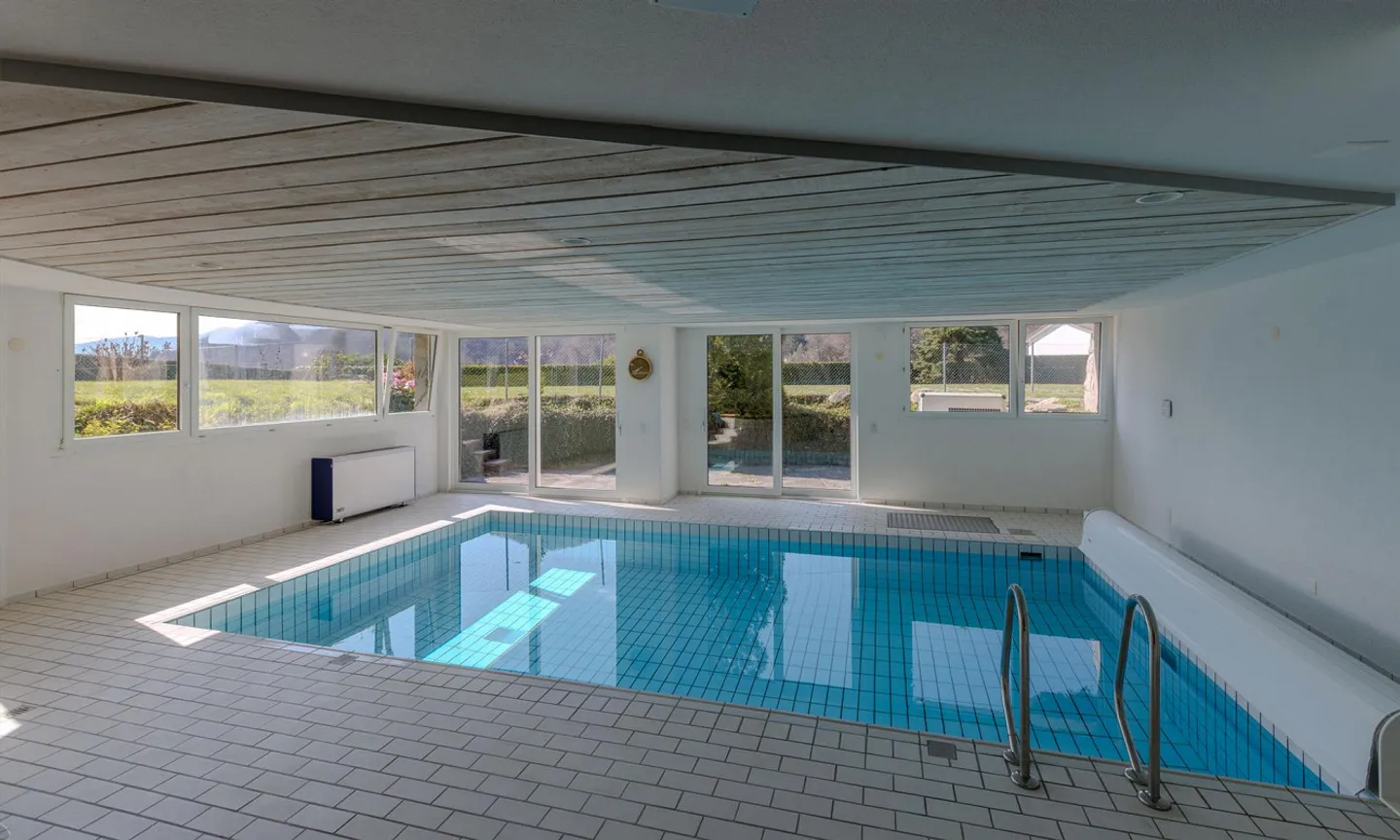 Luxusvilla mit Pool in Curio - Foto 8 von 9