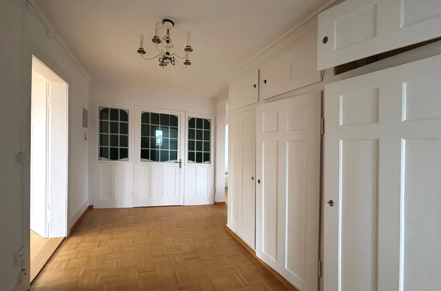 Living with a beautiful view over the city - Photo 9 of 10