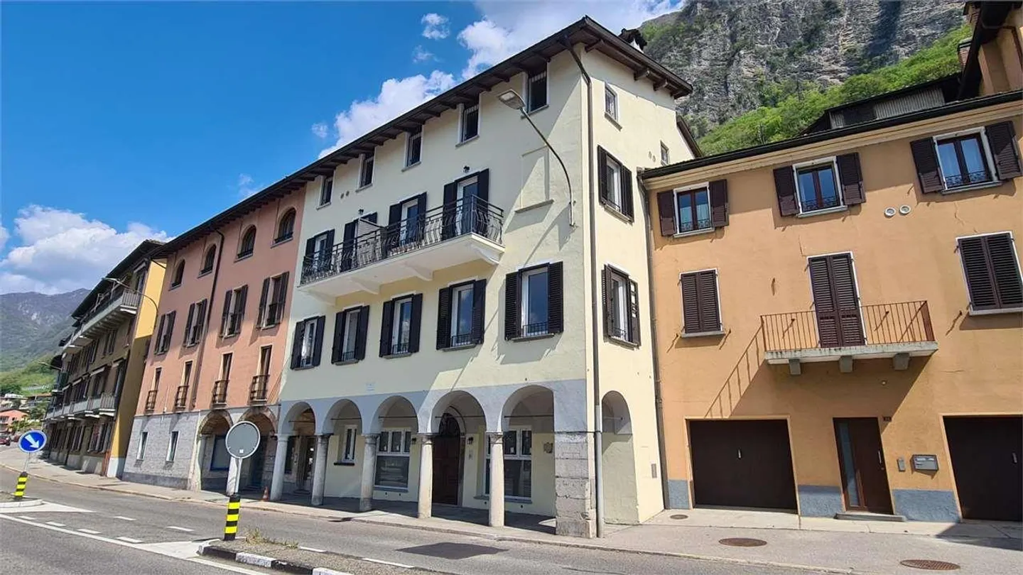 MENDRISIO CAPOLAGO: NUOVO MONOLOCALE ARREDATO - Foto 1 di 6