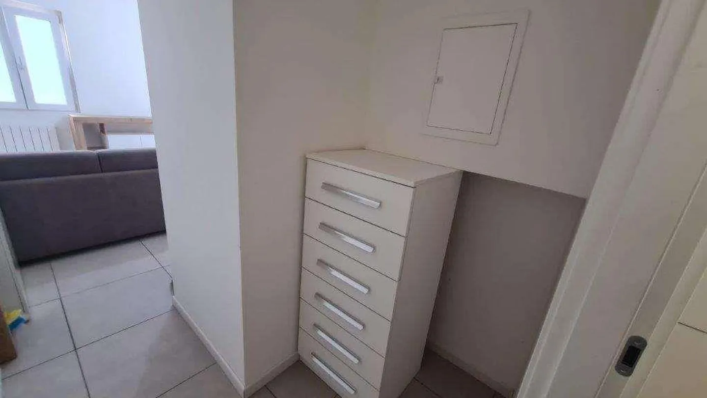 MENDRISIO CAPOLAGO: NUOVO MONOLOCALE ARREDATO - Foto 5 di 6