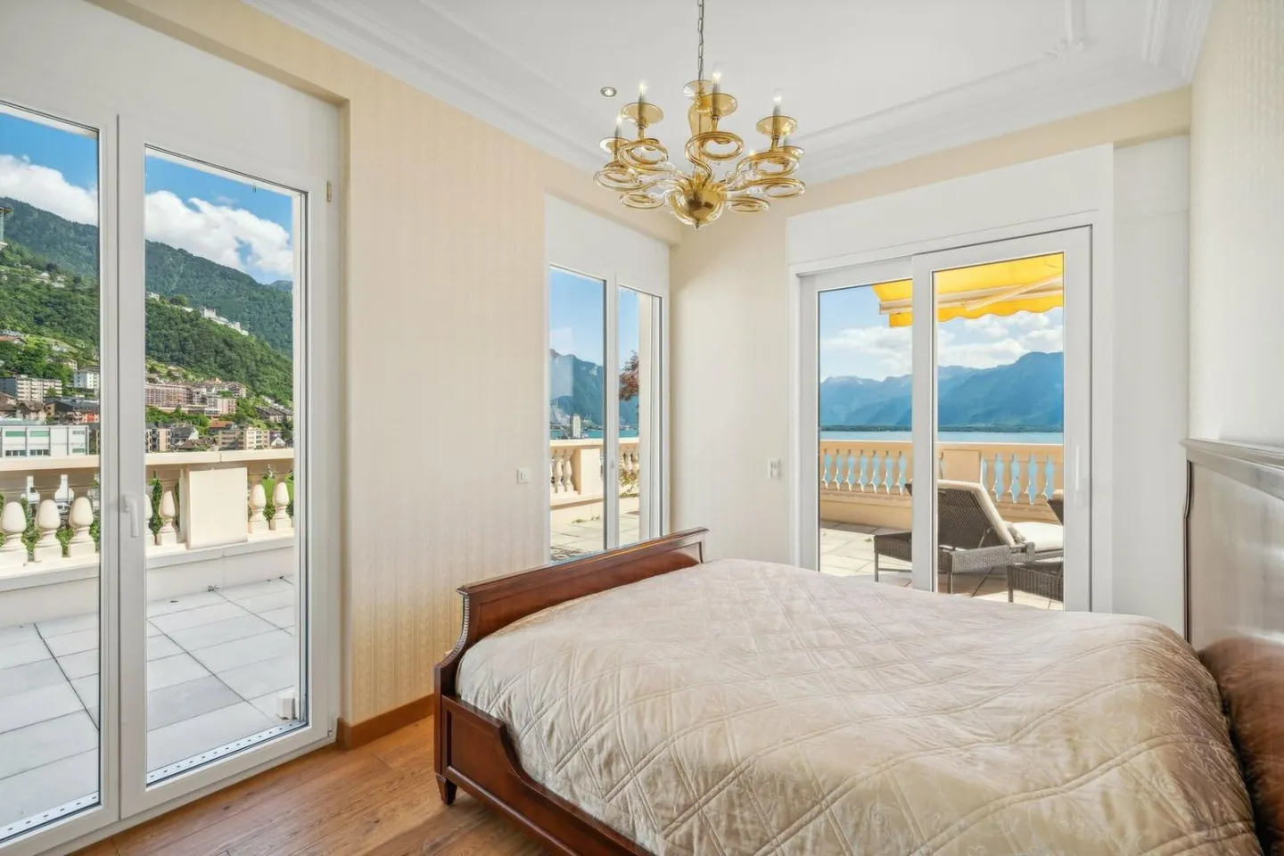 Esclusività da Sotheby's! Attico di lusso nel centro di Montreux - Foto 11 di 13