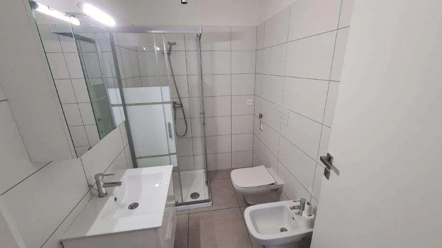 MENDRISIO CAPOLAGO: NUOVO MONOLOCALE ARREDATO - Foto 6 di 6