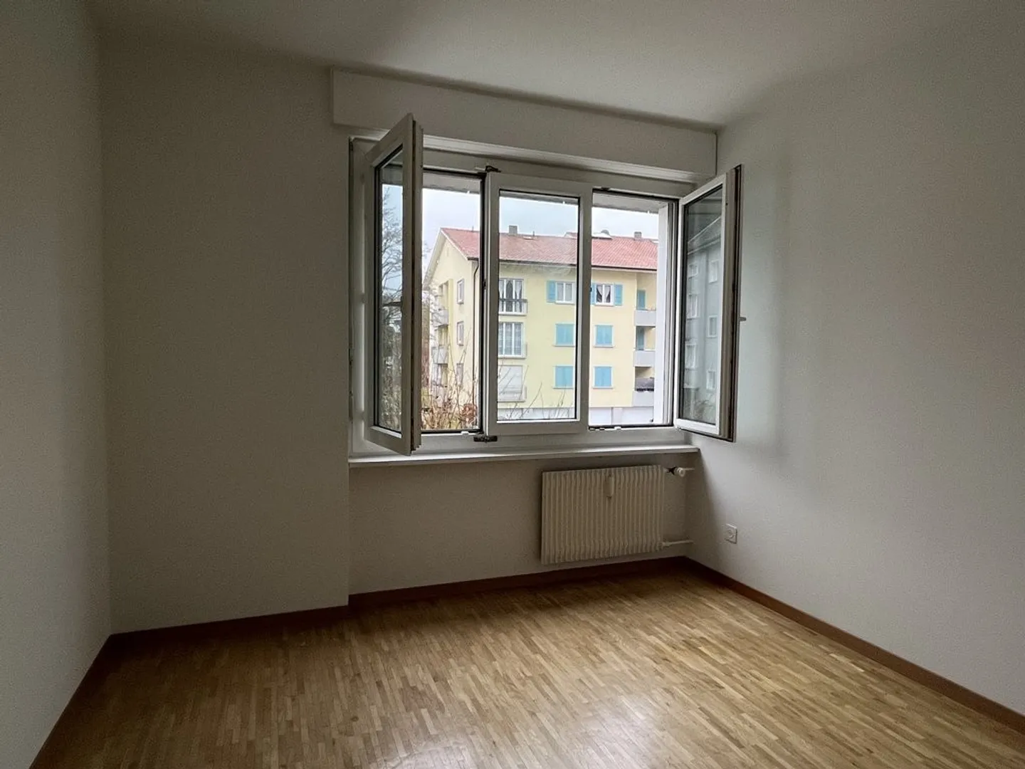 Nice 3.5 room apartment for rent in Brügg - Photo 4 of 6