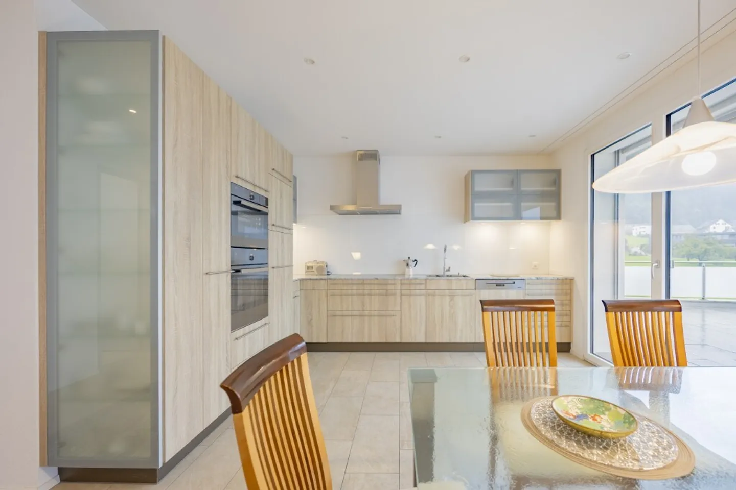 Moderne Attikawohnung mit Terrassen - Foto 9 von 13