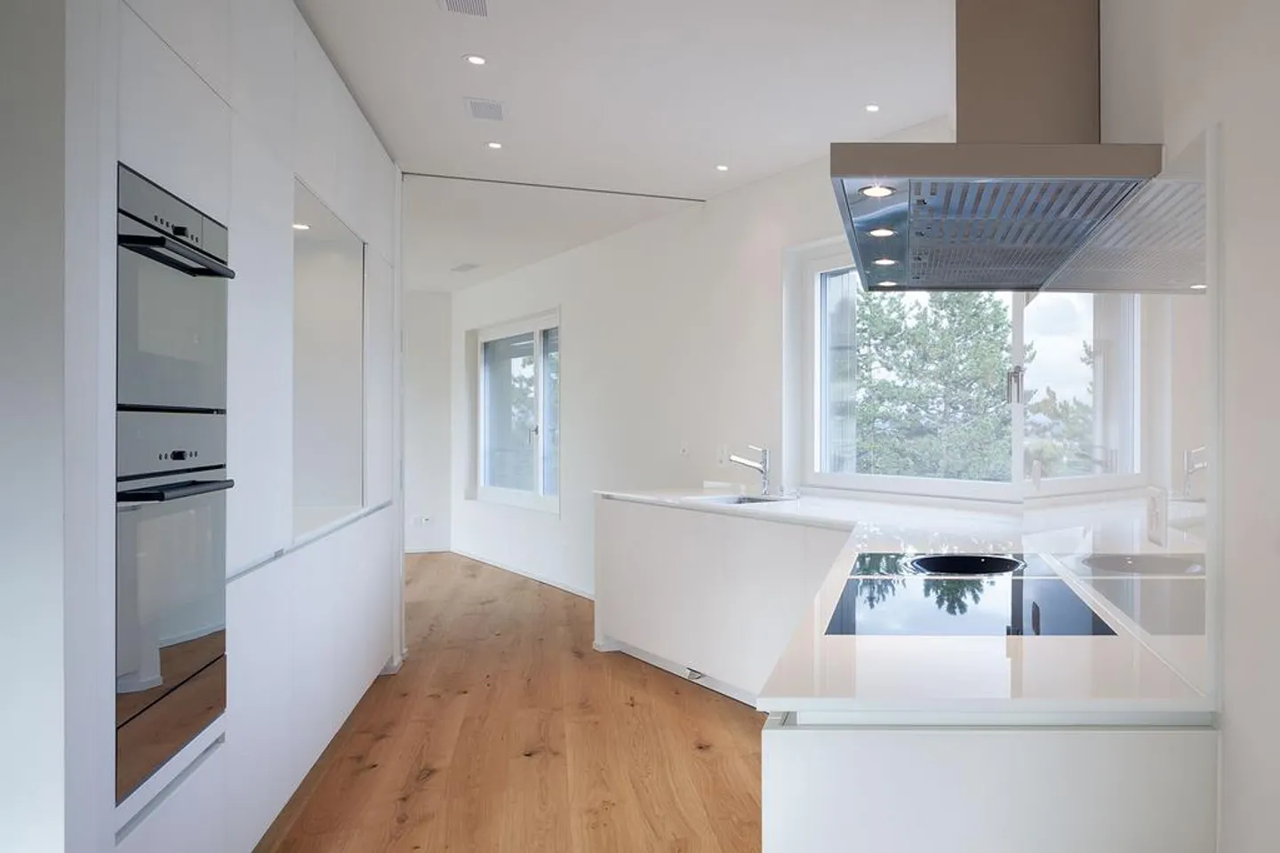 Edle Dachwohnung - Terrasse mit Weitblick - Eigentumsstandard - Photo 4 of 11