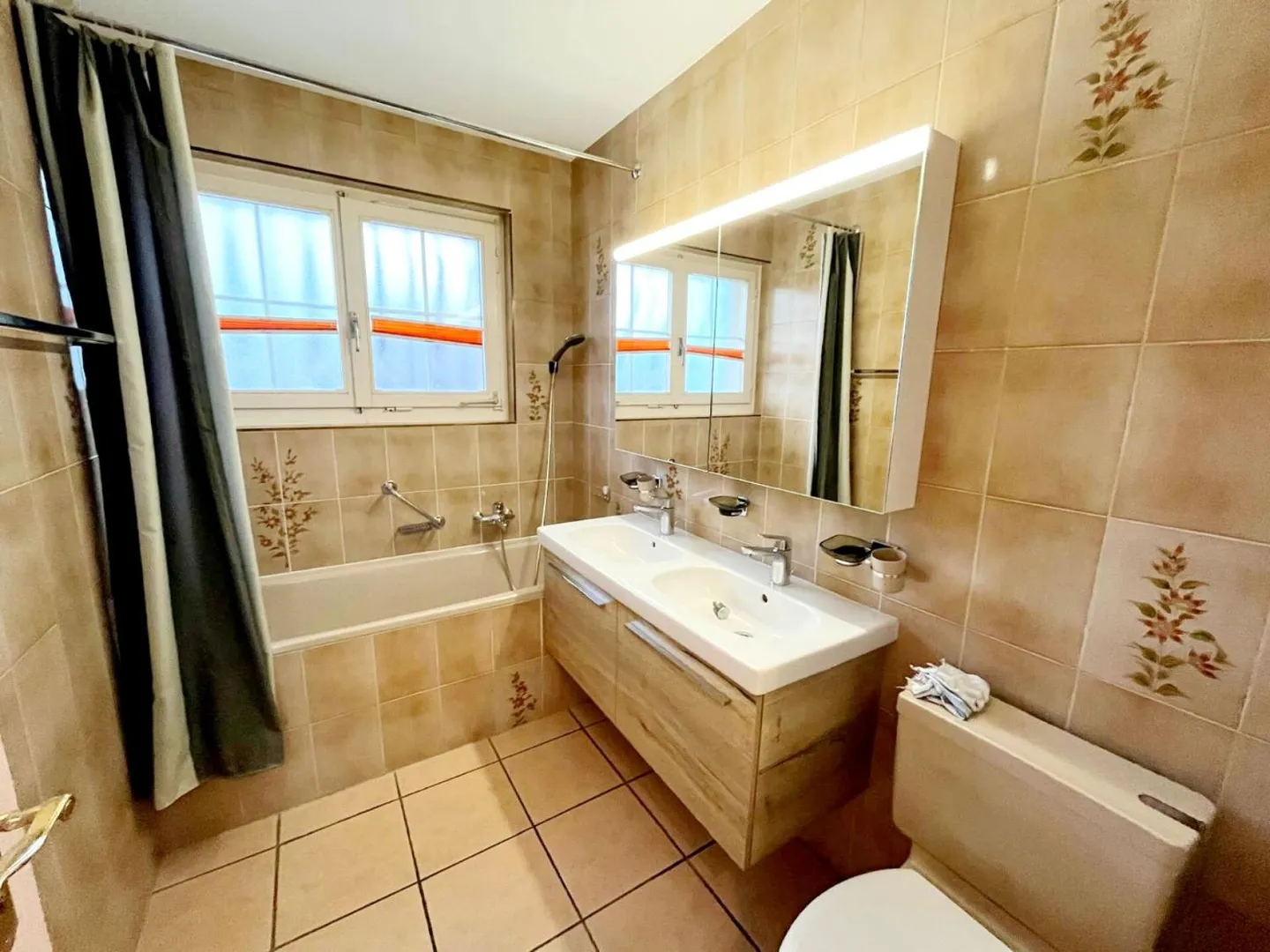 Einfamilienhaus zu vermieten - Foto 4 von 12