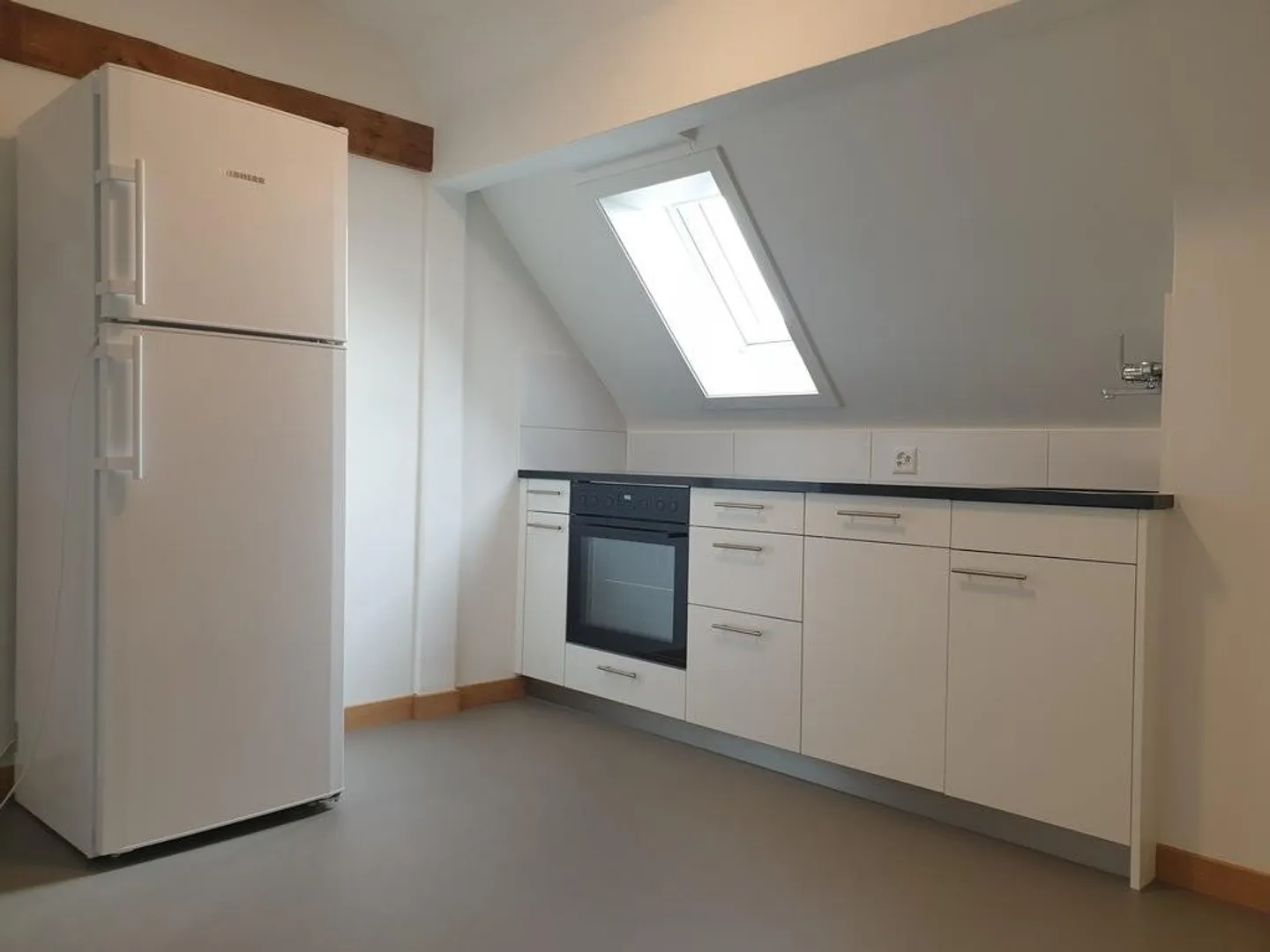 Studio apartment in a central location in the Weissenbühl district! - Photo 3 of 5
