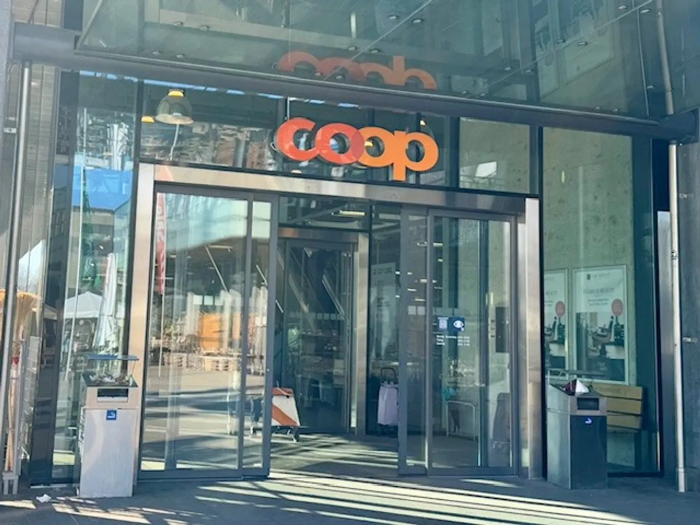 Spacious retail space plus storage space in Thun, Strättligen Market - Photo 3 of 3