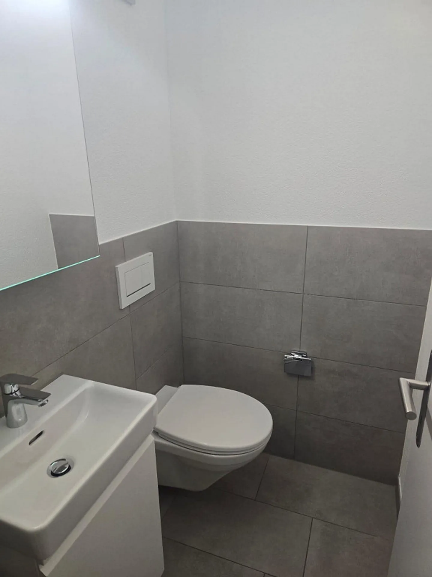 Modern 4.5-room apartment with balcony and garage in Ebikon - Photo 9 of 9