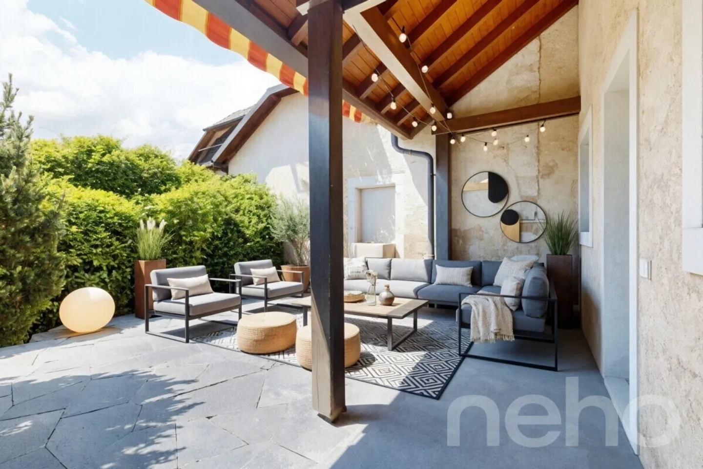 Charme und Raum: Haus mit freiem Blick auf See und Berge - Foto 2 von 13