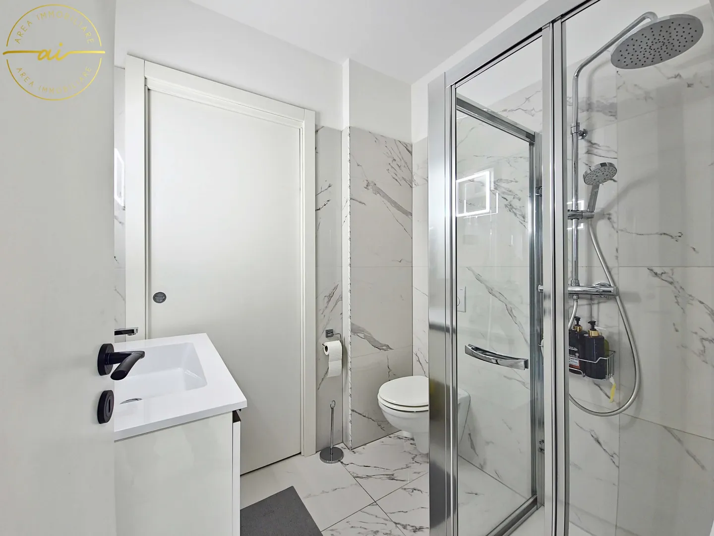 Appartamento elegante e luminoso di 4,5 locali con giardino privato a Viganello - Foto 8 di 13