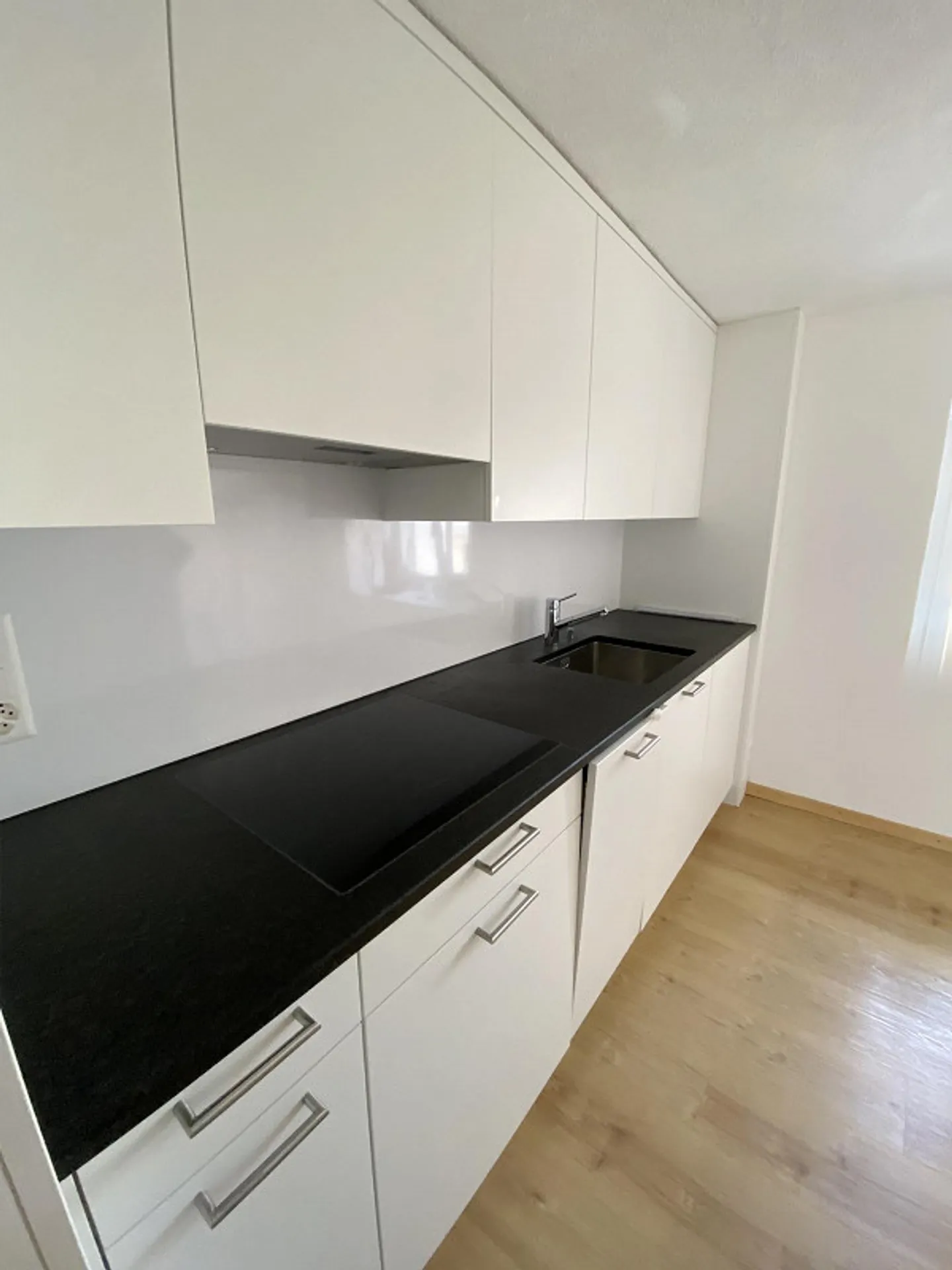 Appartamento luminoso e tranquillo con 3 stanze al confine della foresta – Autobus in 3 minuti, parcheggio - Foto 1 di 13