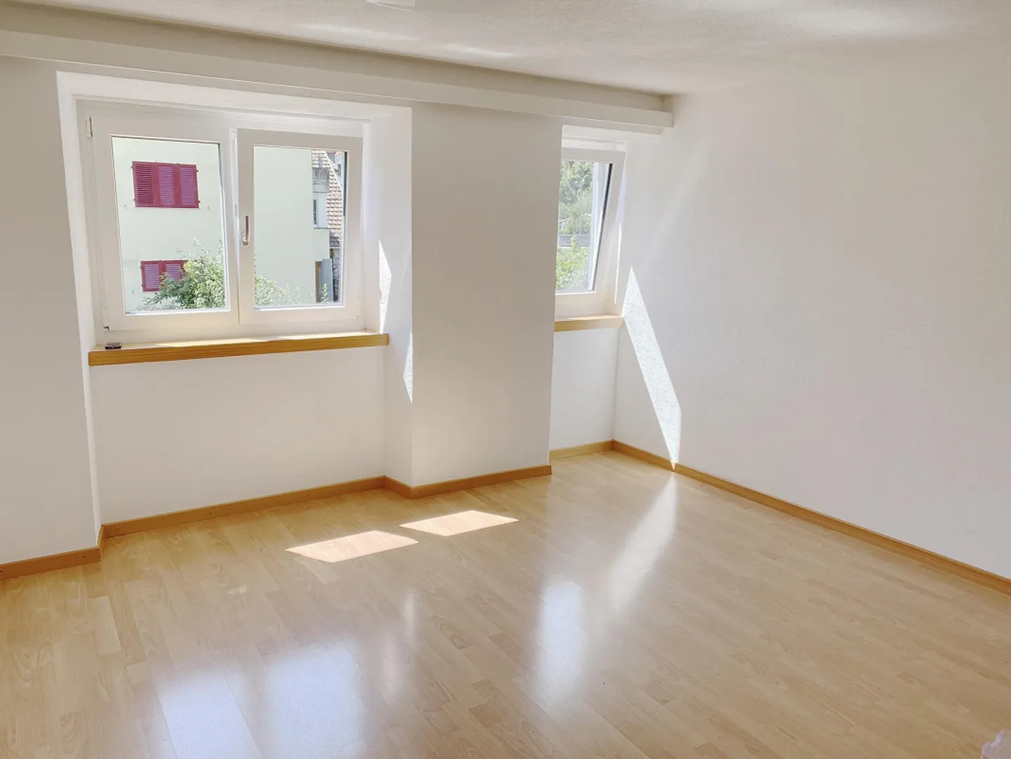 Appartamento luminoso e tranquillo con 3 stanze al confine della foresta – Autobus in 3 minuti, parcheggio - Foto 7 di 13