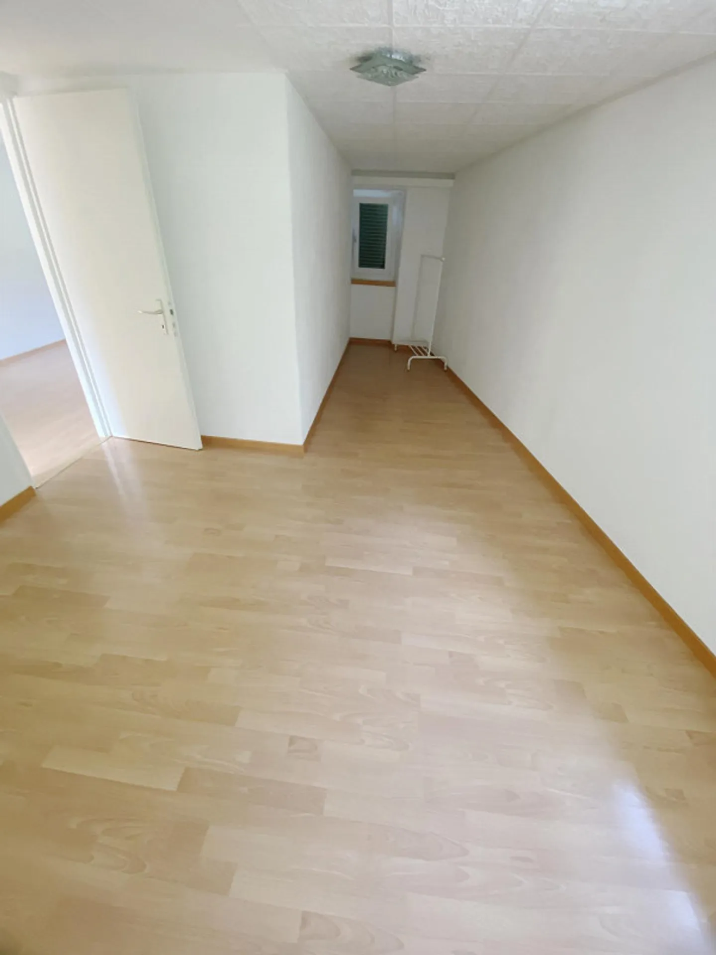 Appartamento luminoso e tranquillo con 3 stanze al confine della foresta – Autobus in 3 minuti, parcheggio - Foto 11 di 13