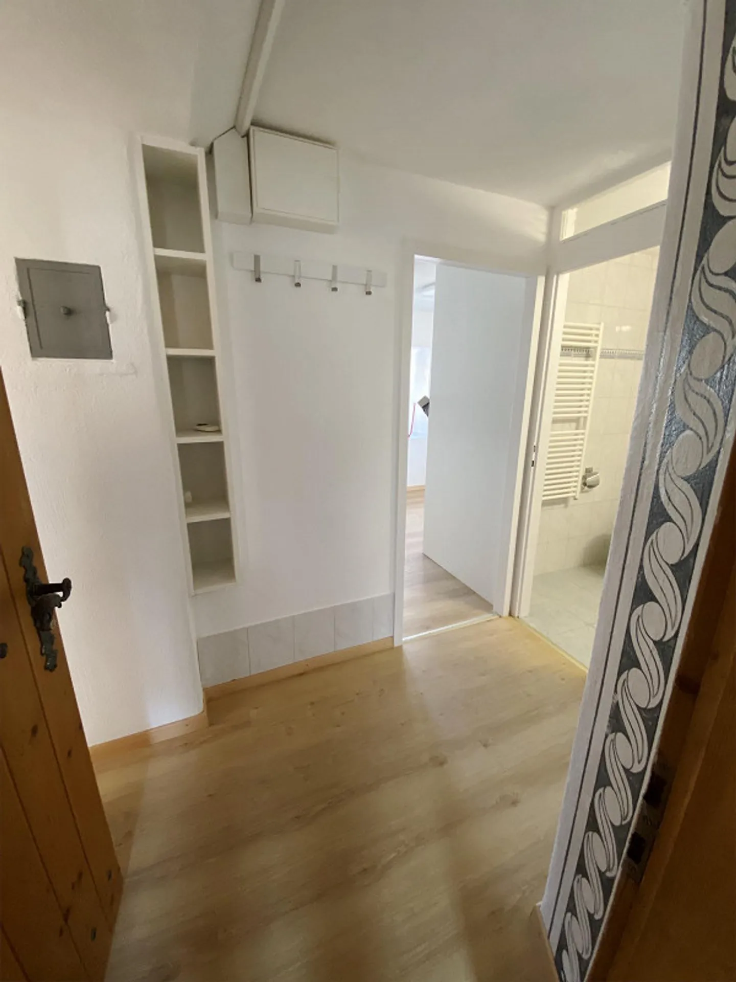 Appartamento luminoso e tranquillo con 3 stanze al confine della foresta – Autobus in 3 minuti, parcheggio - Foto 4 di 13