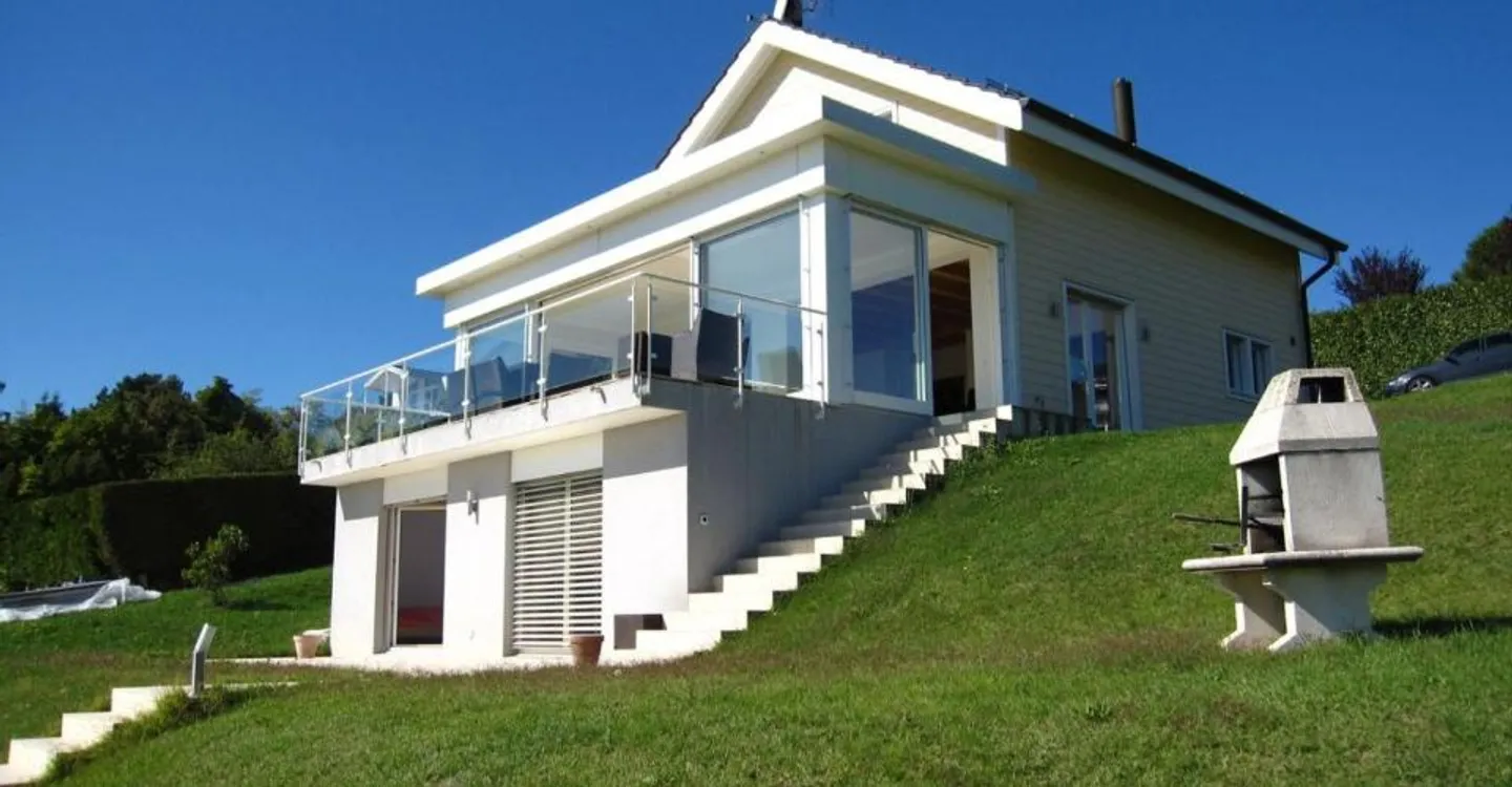 Detached 9-room villa with panoramic views - Photo 1 of 11