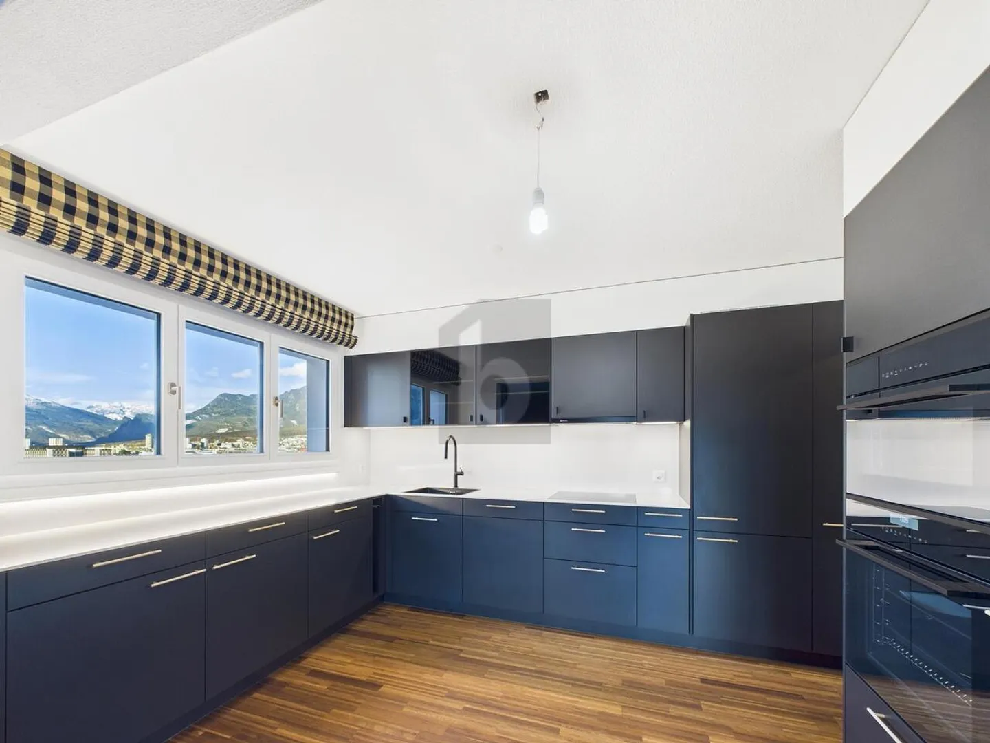 HOCHWERTIG SANIERT MIT WEITSICHT - Foto 3 von 6