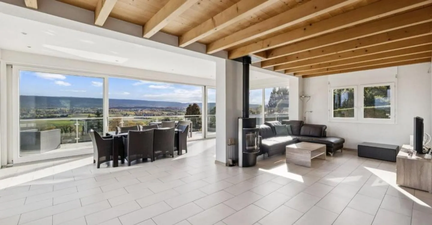Detached 9-room villa with panoramic views - Photo 4 of 11