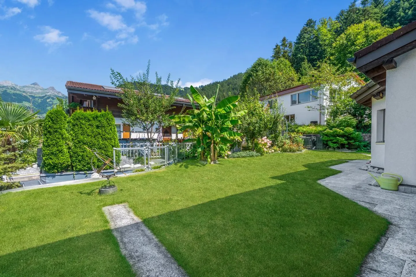 Charmantes Doppeleinfamilienhaus mit Aussicht - Foto 9 von 13