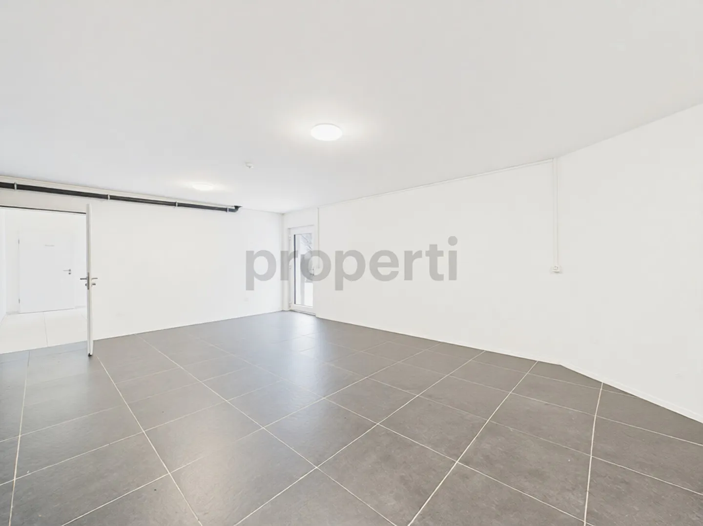 4.5 Room Apartment - Photo 11 of 12