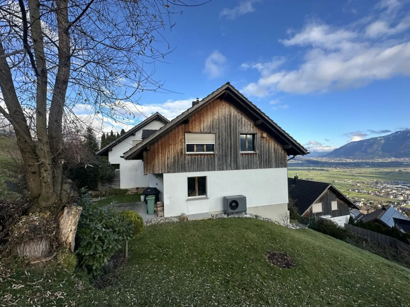 5 ½-Zimmer-Einfamilienhaus für aktive Personen an idyllischer Lage in Gams - Foto 1 von 12