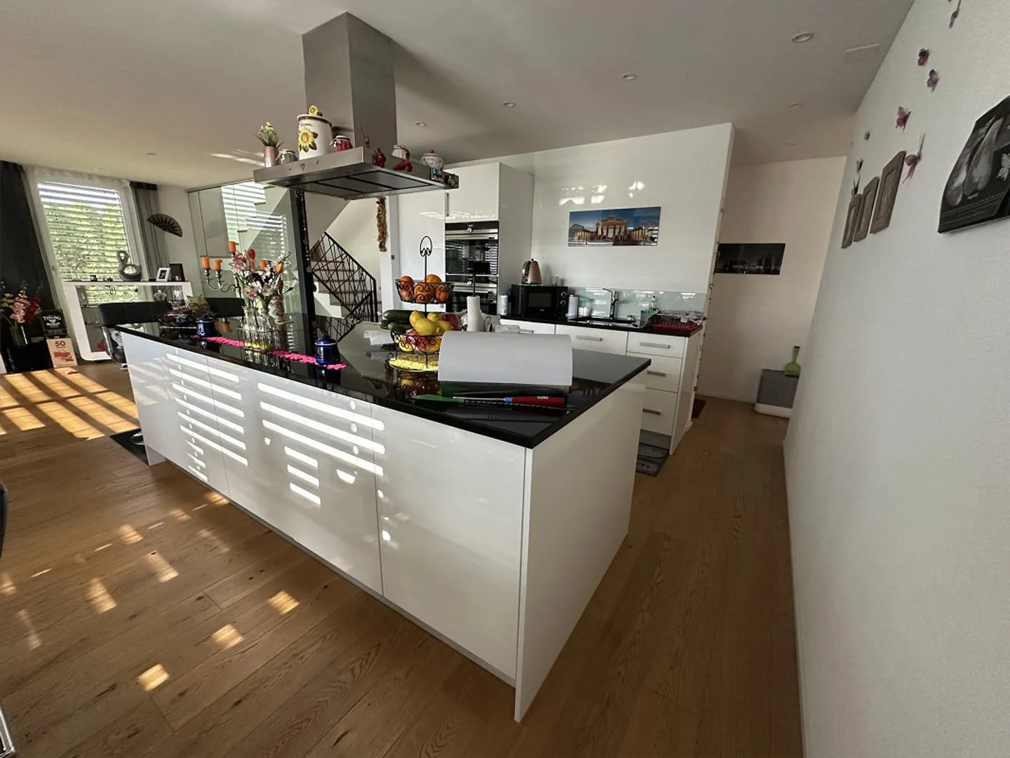 Family-friendly 6.5-room single-family house with spacious garden in a central location - Photo 2 of 14