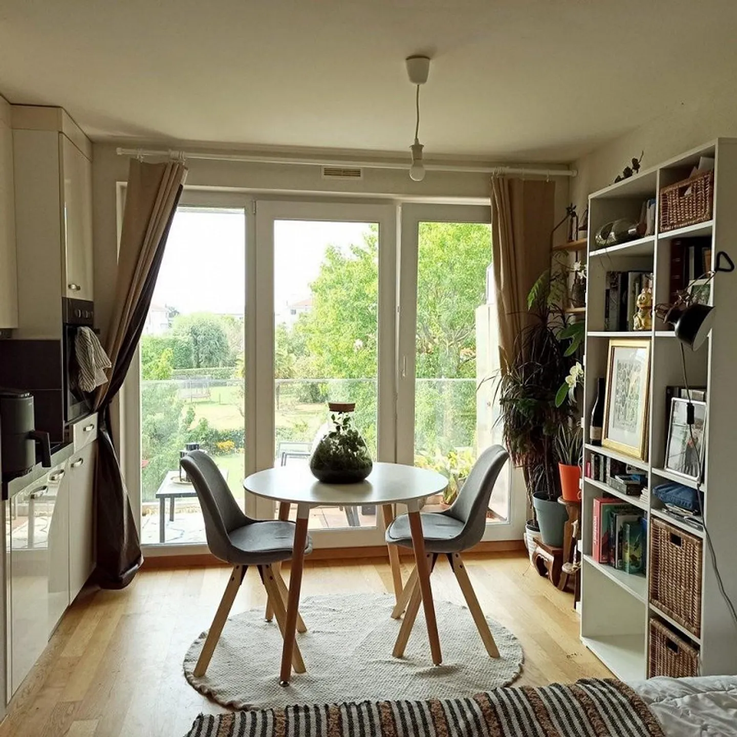 Ideale Lage und mit Balkon - Foto 2 von 7