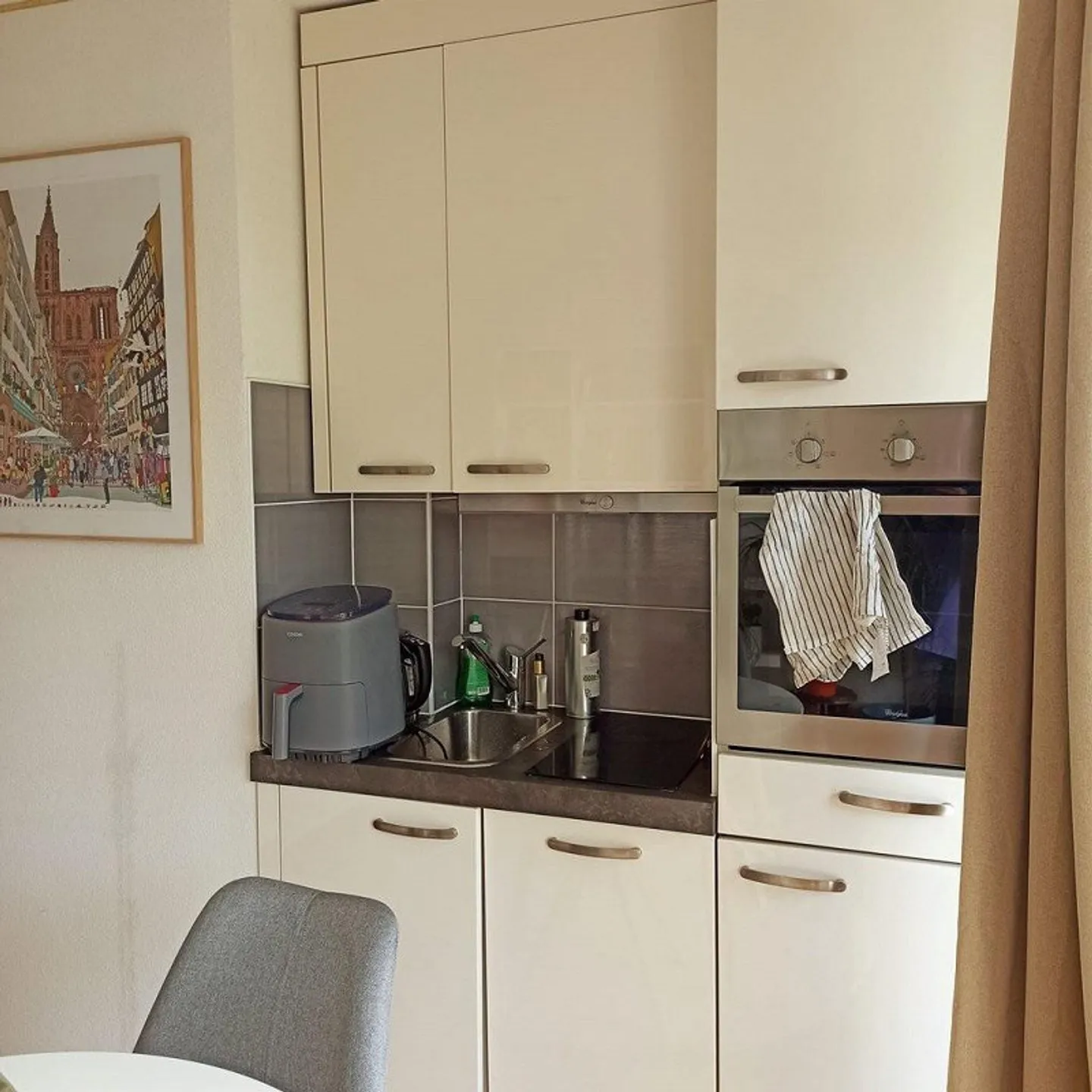 Ideale Lage und mit Balkon - Foto 4 von 7