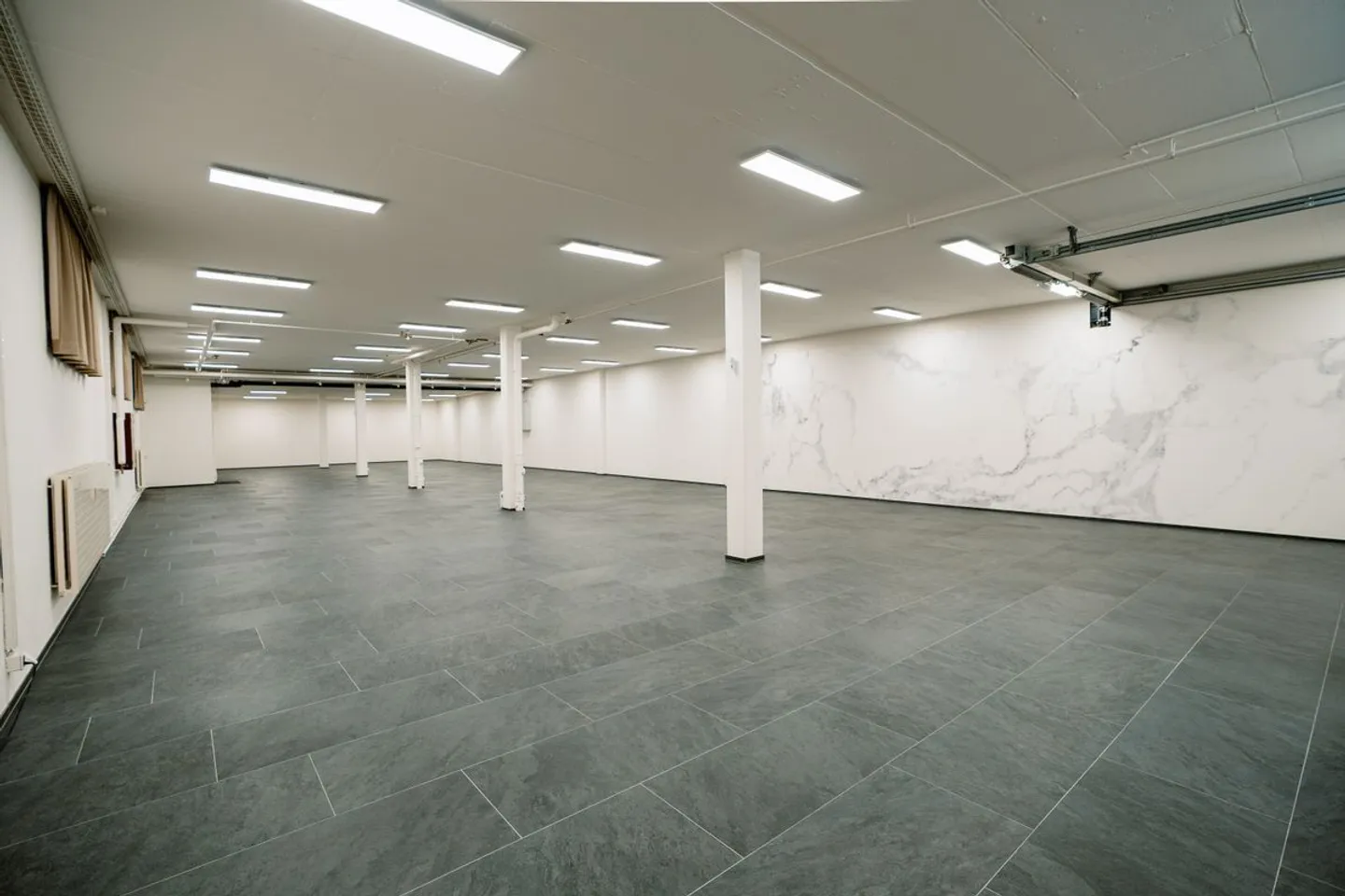 Showroom an bester Lage im Kanton Zug - Foto 1 von 11