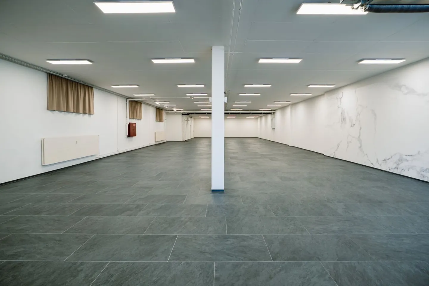 Showroom an bester Lage im Kanton Zug - Foto 2 von 11