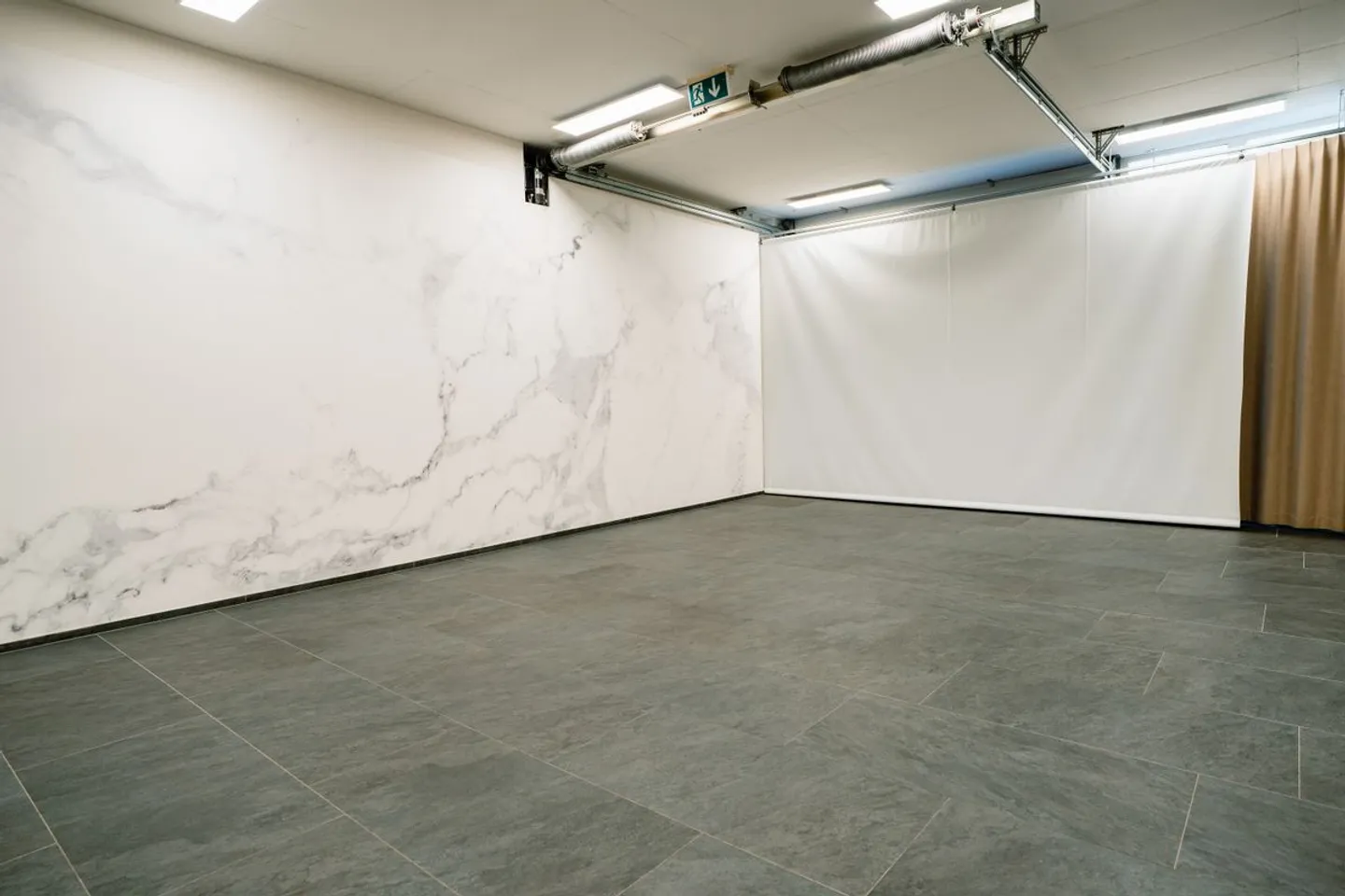 Showroom an bester Lage im Kanton Zug - Foto 5 von 11