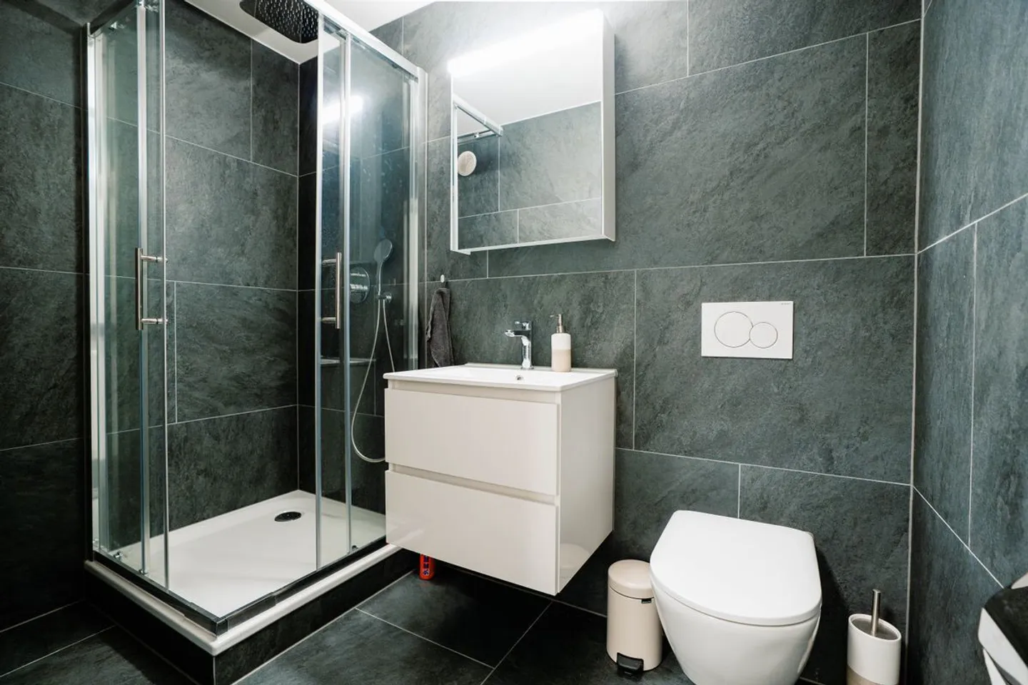 Showroom an bester Lage im Kanton Zug - Foto 4 von 11