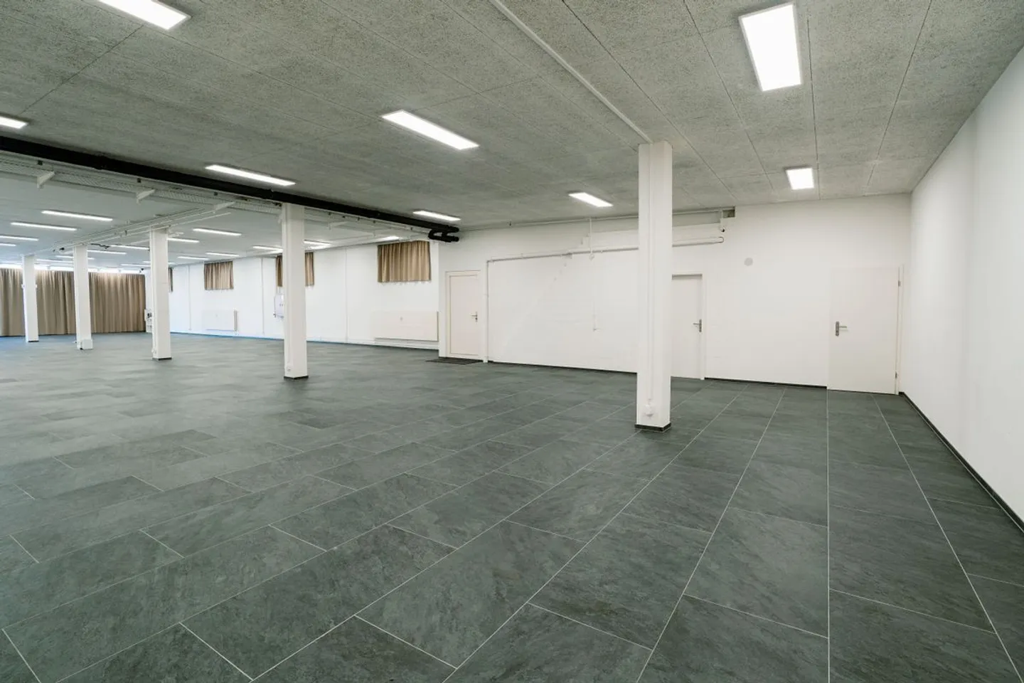 Showroom an bester Lage im Kanton Zug - Foto 10 von 11