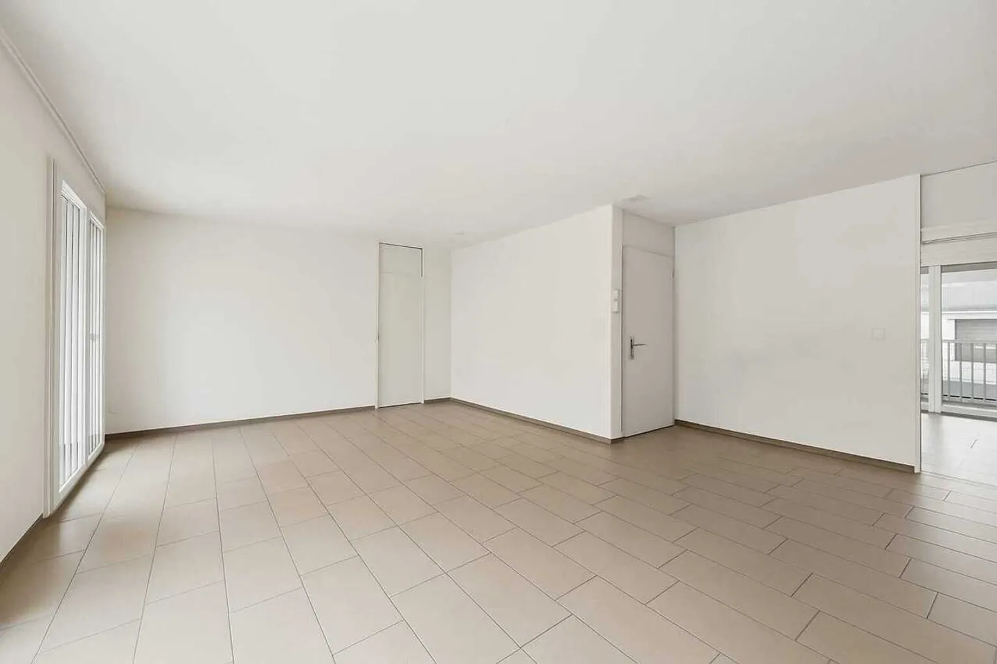 4.5-Zimmer Attikawohnung mit sehr grosser Terrasse! - Foto 9 von 13