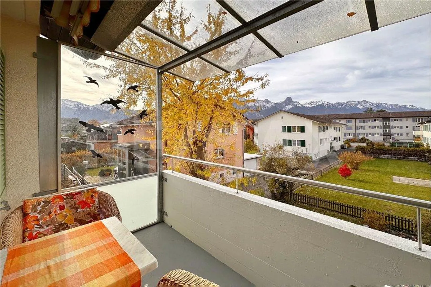 Well-maintained two-family house with existing tenants in a quiet... - Photo 12 of 13