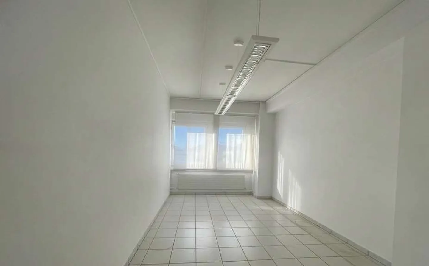 Office space 4 rooms for rent - Manno - Photo 2 of 7