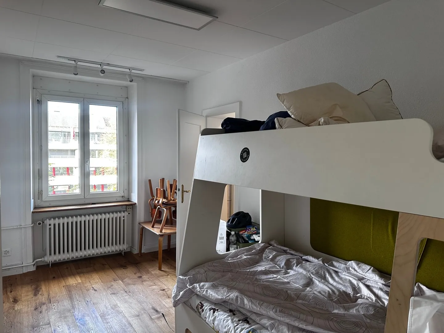 Vivere moderno a Zurigo: Ampio appartamento di 4,5 stanze - Foto 7 di 12