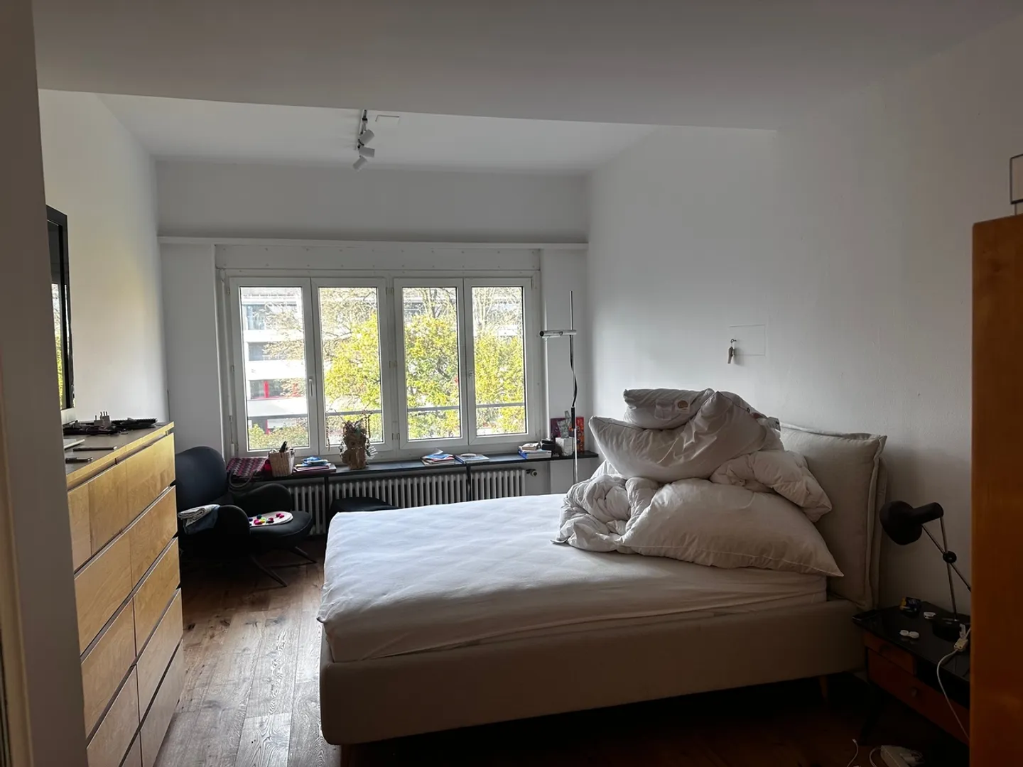 Vivere moderno a Zurigo: Ampio appartamento di 4,5 stanze - Foto 9 di 12