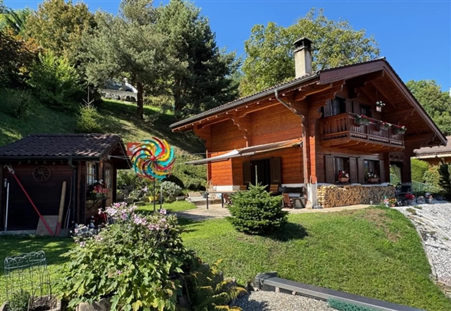 Chalet - 4.5 Rooms - Chemex (Troistorrents) - SOLE AGENT - Photo 1 of 13