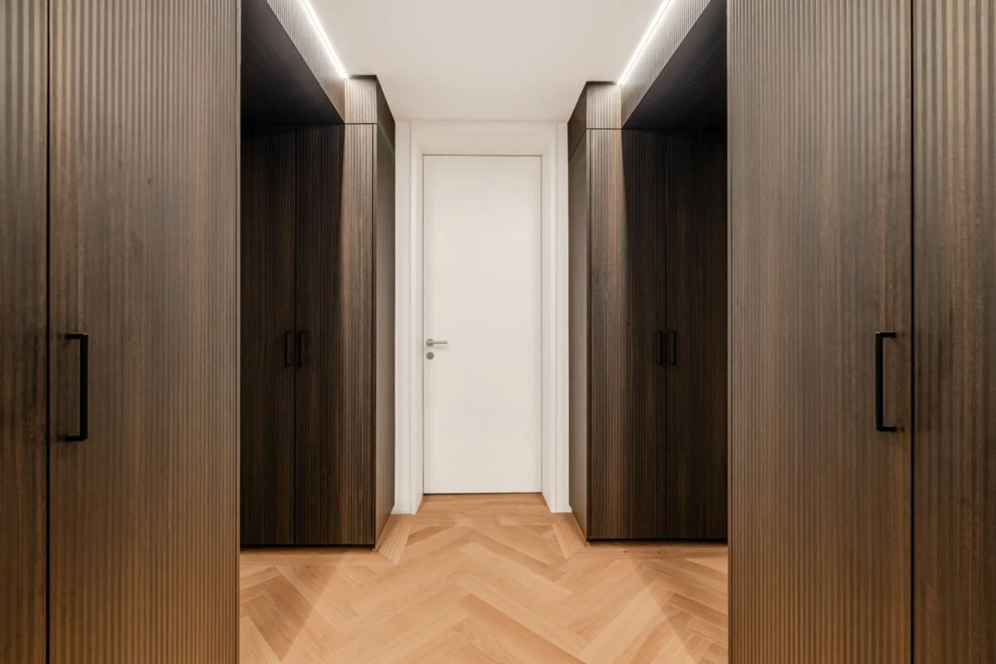 Luxurious & completely renovated 4.5-room terrace apartment at the gateway to Central Switzerland - Photo 4 of 12