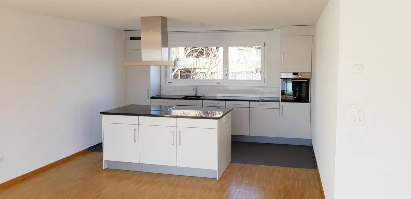 Welcome Home! - Huge Terrace, Open Kitchen, Private Laundry... - Photo 2 of 9