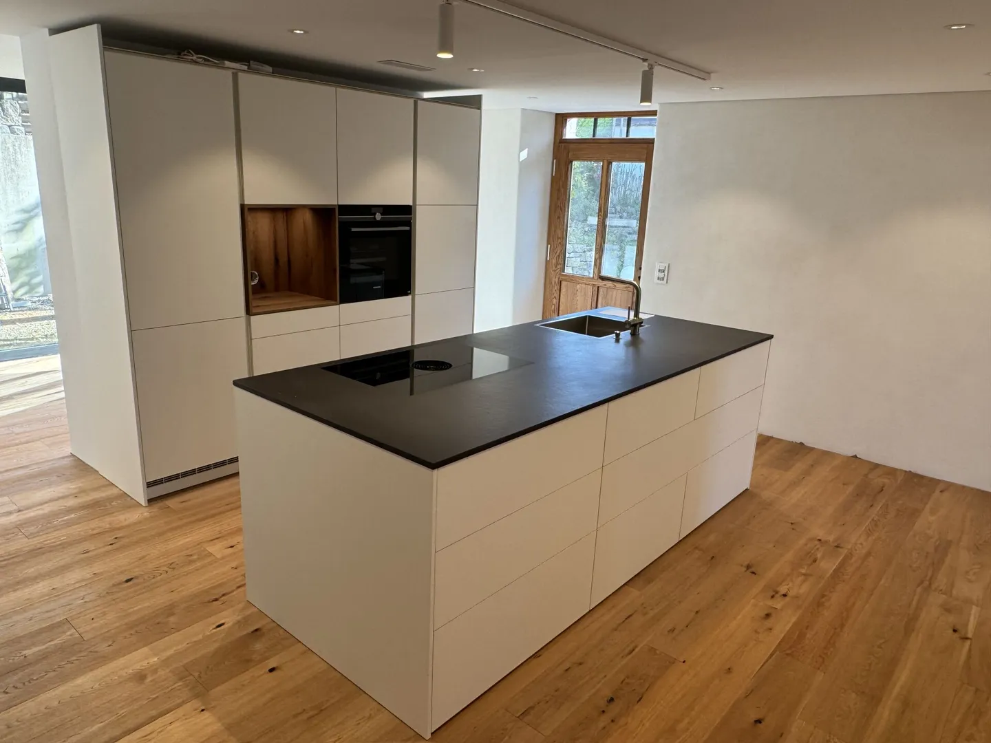 Sehr schöne und luxuriöse 3 Zimmer Wohnung - Foto 1 von 11