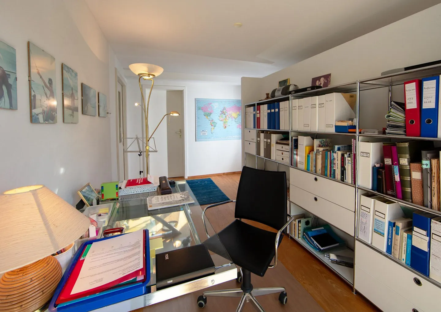 Casa atrio con piscina e grande impianto fotovoltaico - Foto 15 di 23