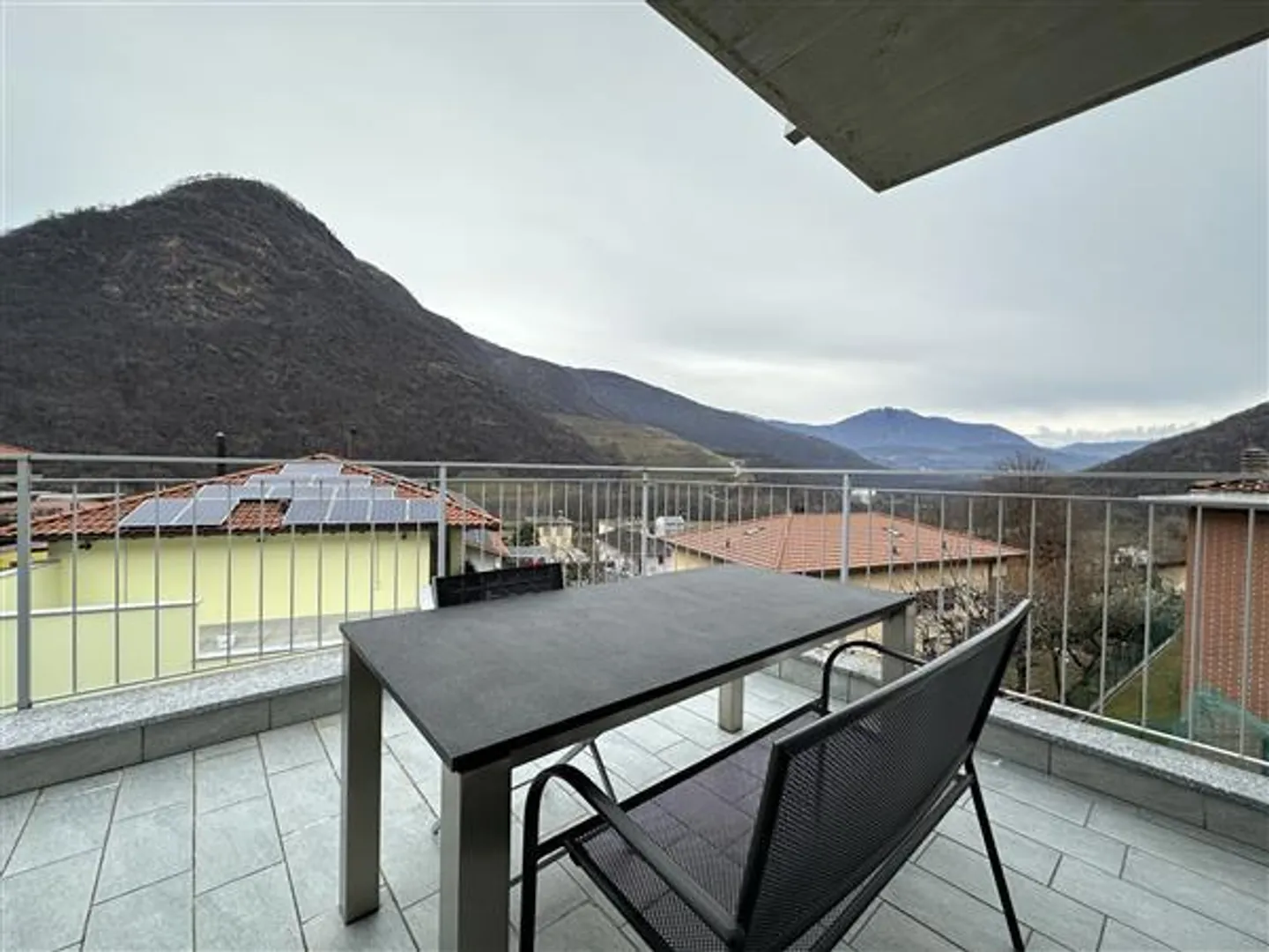Sigirino: 3.5 Room Apartment - Photo 11 of 13