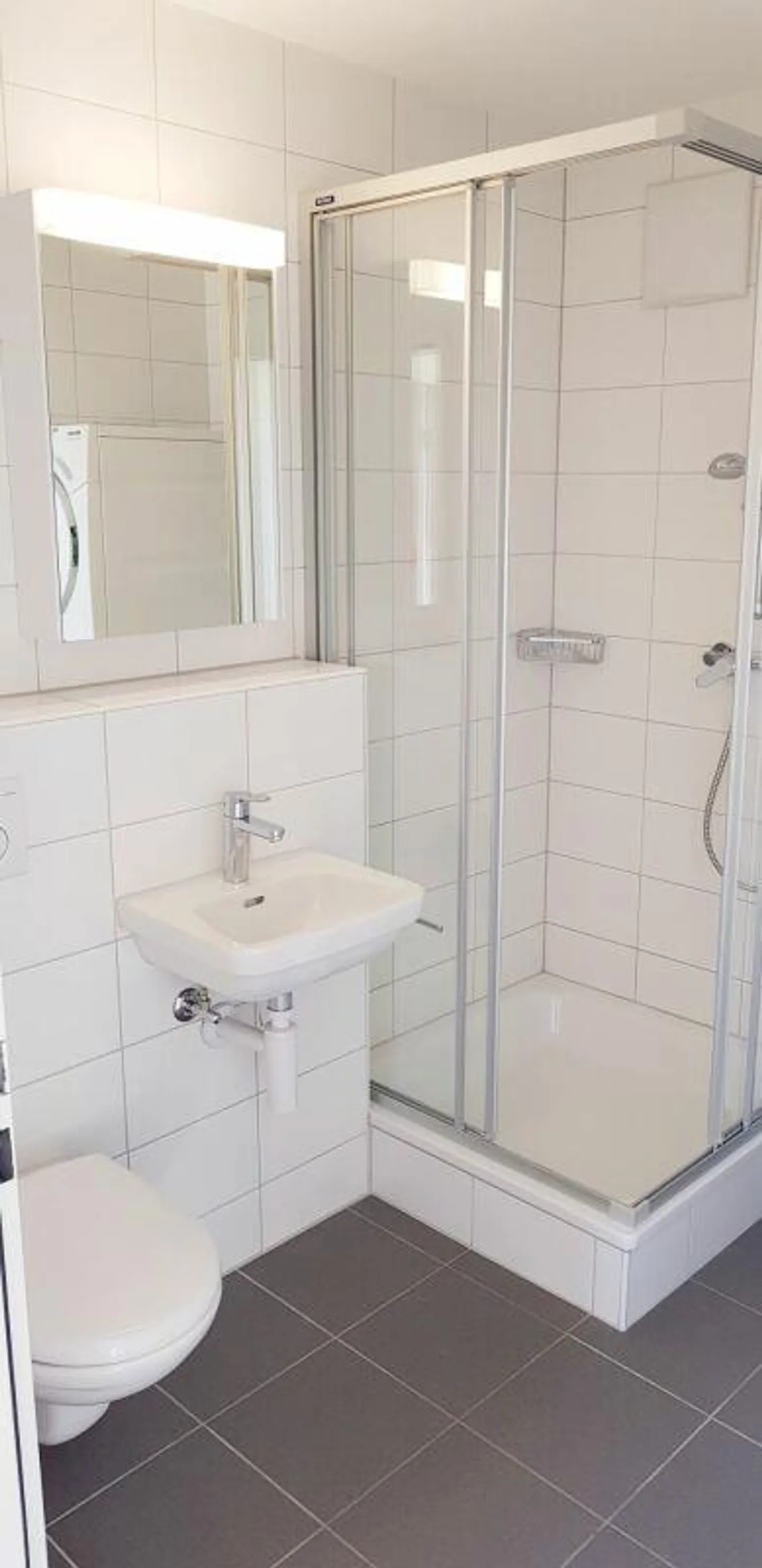 Welcome Home! - Huge Terrace, Open Kitchen, Private Laundry... - Photo 4 of 9